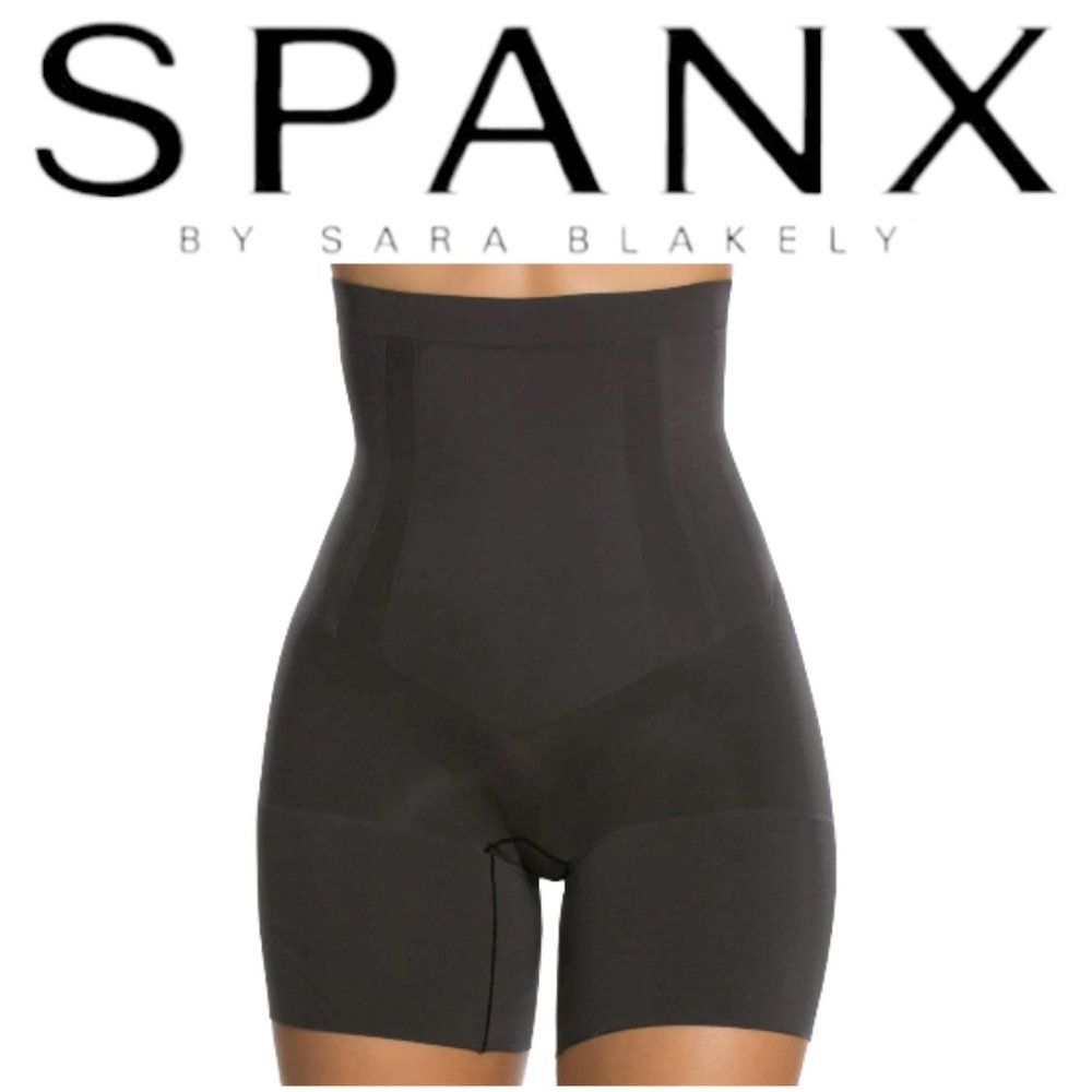 NEW OnCore High-Waisted Mid Thigh Short